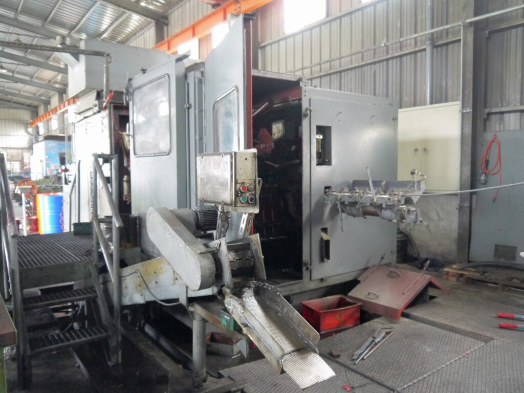 National Machinery 625 S3 5 Die 5 Blow Parts Former