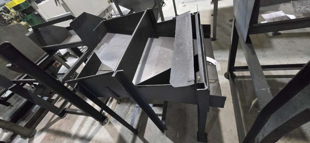 36″ to 24″ Exit Blue Manual Parts Hopper